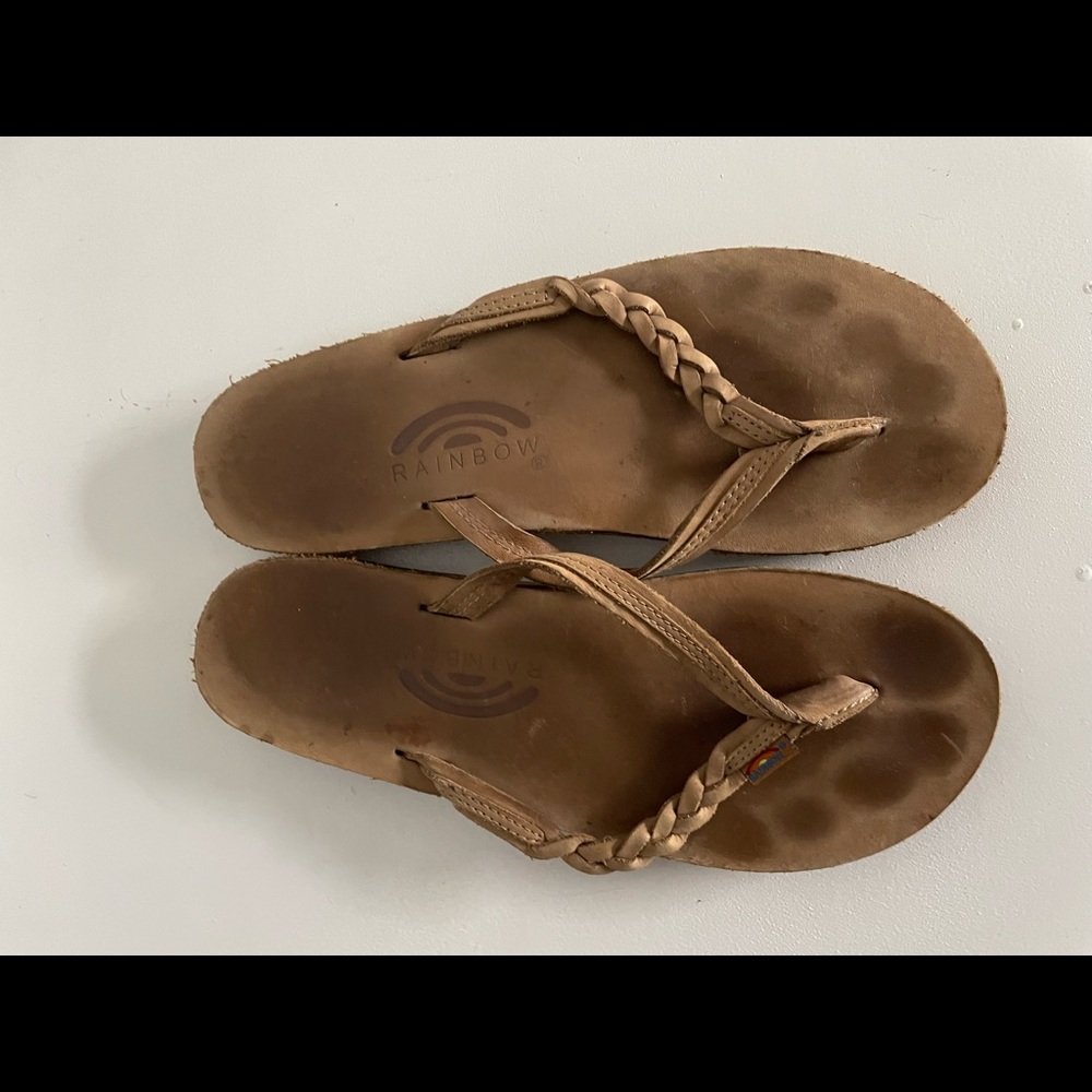 (SOLD!) 🤗 🌈 Rainbow 'Flirty' Braided Leather Flip Flop, size 7, hardly worn! - Picture 4 of 10